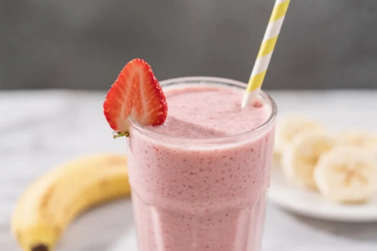 Strawberry Banana Protein Smoothie Recipe for Weight Loss – Simple, Filling, and Delicious